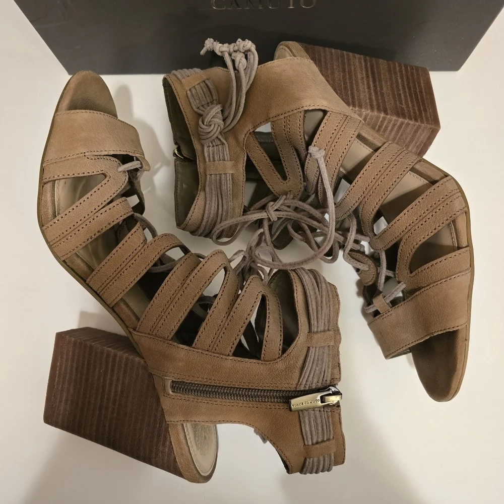 VINCE CAMUTO Tan Chunky Heel Laceup Sandals Tassles Detail Zipup Sides Size 11 - Picture 10 of 17